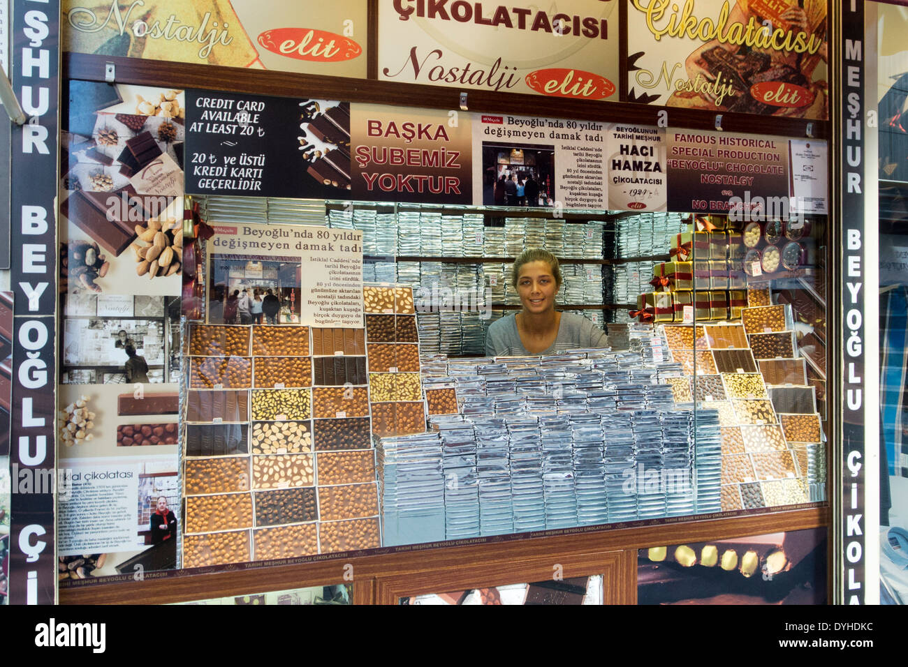 Türkei, Istanbul, Beyoglu, Istiklal Caddesi, Meshur Beyoglu Cikolatacisi, traditionelles Schokoladengeschäft Stock Photo