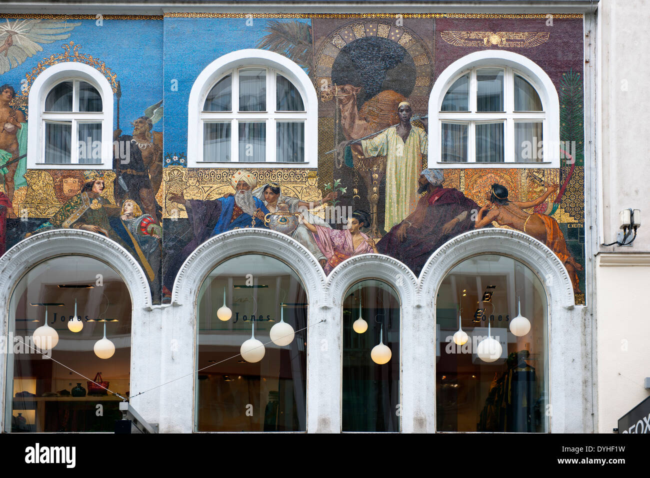 Österreich, Wien 1, Kärtnerstrasse 16, Fassadenmosaik am ehemaligen Hotel Meissl & Schadn von Eduard Veith Stock Photo