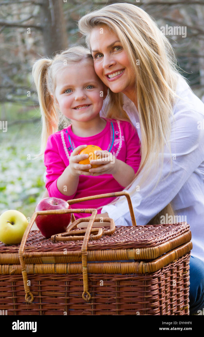 Mother daughter picnic fruit hi-res stock photography and images - Alamy