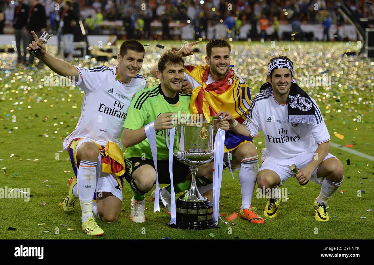 Mestalla, Valencia, Spain. 16th Apr, 2014. Copa Del Rey Cup final. Barcelona versus Real Madrid. Alvaro Morata, Iker Casillas, Raul Albiol and Isco © Action Plus Sports/Alamy Live News Stock Photo