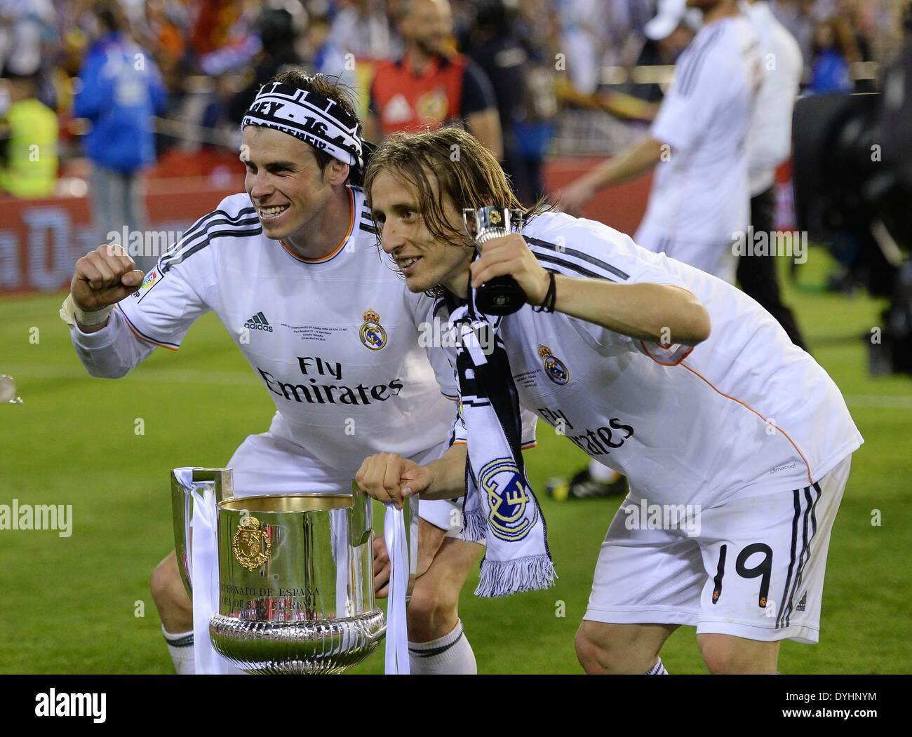Mestalla, Valencia, Spain. 16th Apr, 2014. Copa Del Rey Cup final.  Barcelona versus Real Madrid. Gareth Bale and Luka Modric © Action Plus  Sports/Alamy Live News Stock Photo - Alamy