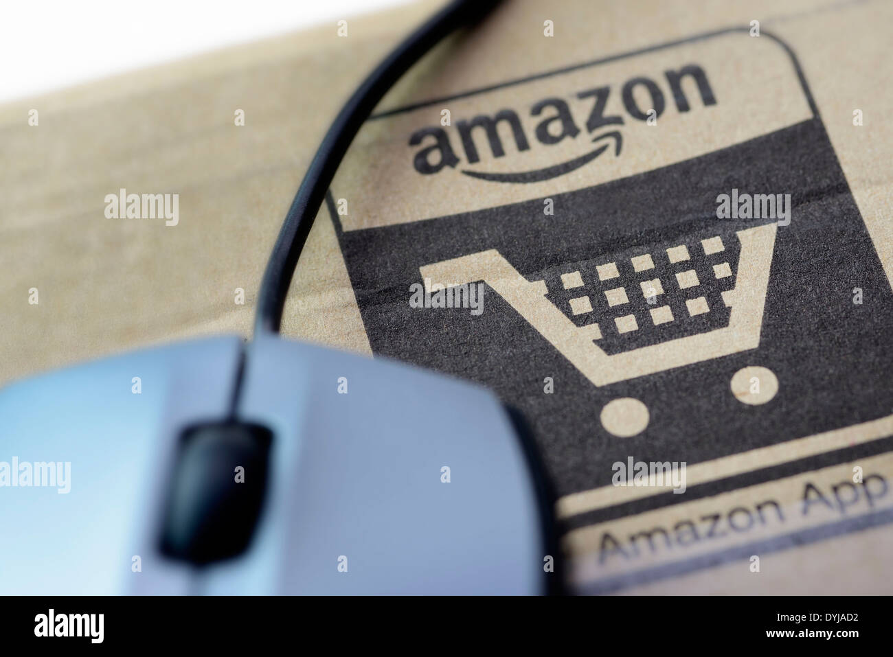 Amazon packaging with shopping cart, AmazonVerpackung und