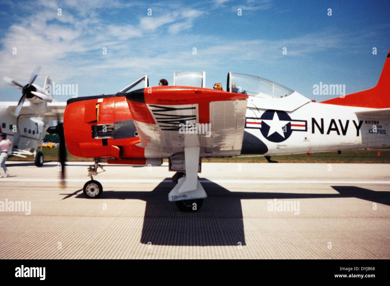 航空機・ヘリコプター RODEN North American T-28B Trojan Roden 1/48 T-28B Trojan, by Scott Van Aken