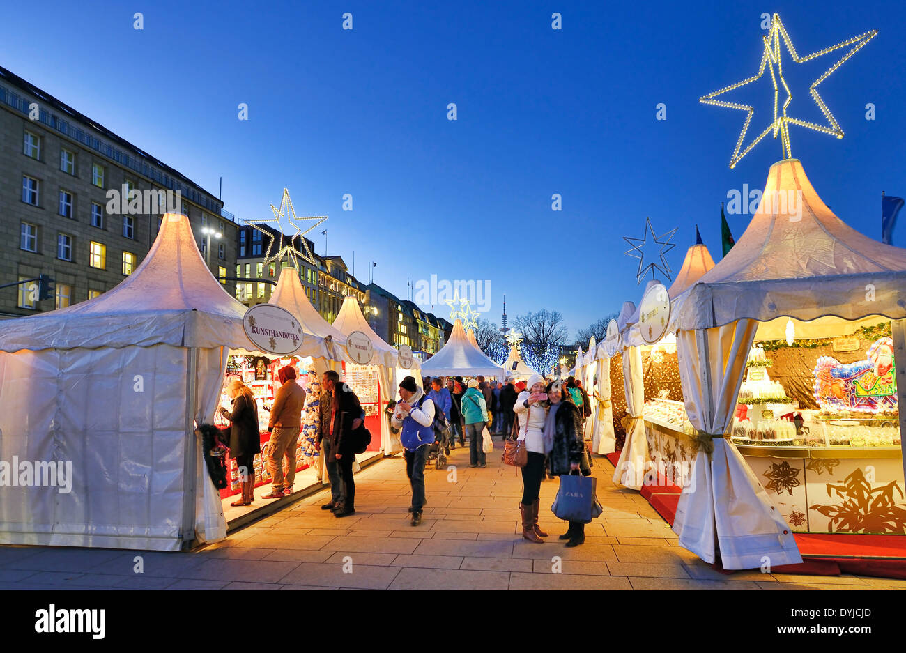 Weihnachtsmarkt am Jungfernstieg in Hamburg, Deutschland, Europa Stock