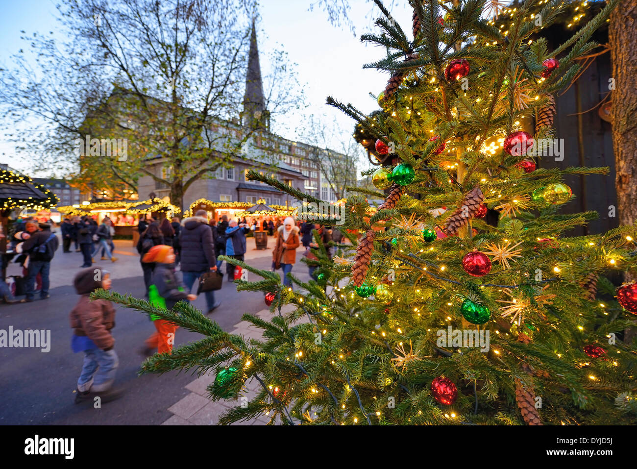 Weihnachtsmarkt in der Spitalerstraße von Hamburg, Deutschland, Europa Stock Photo