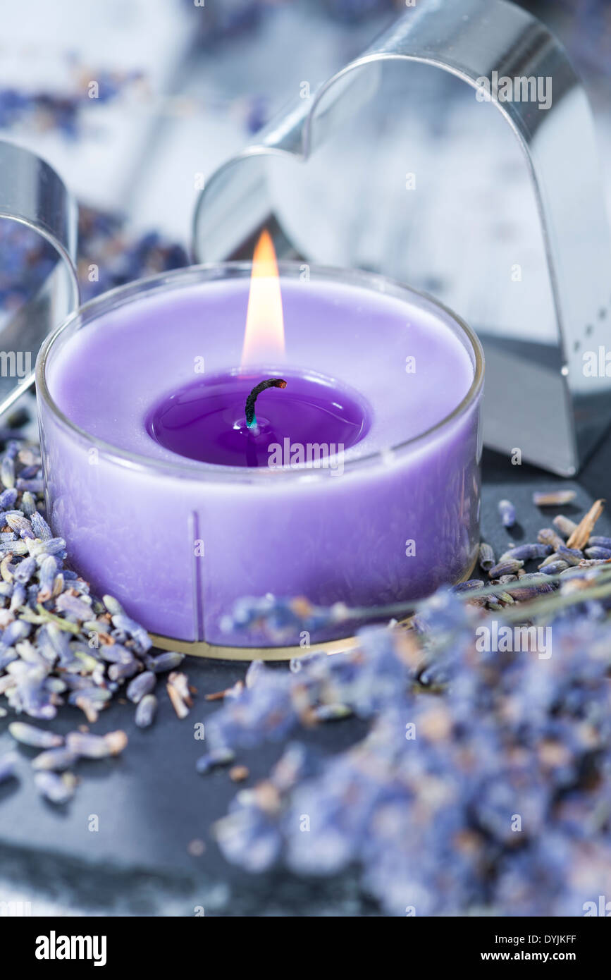 Homemade Pressed Lavender Candle (With Real Lavender!) - Garden Therapy