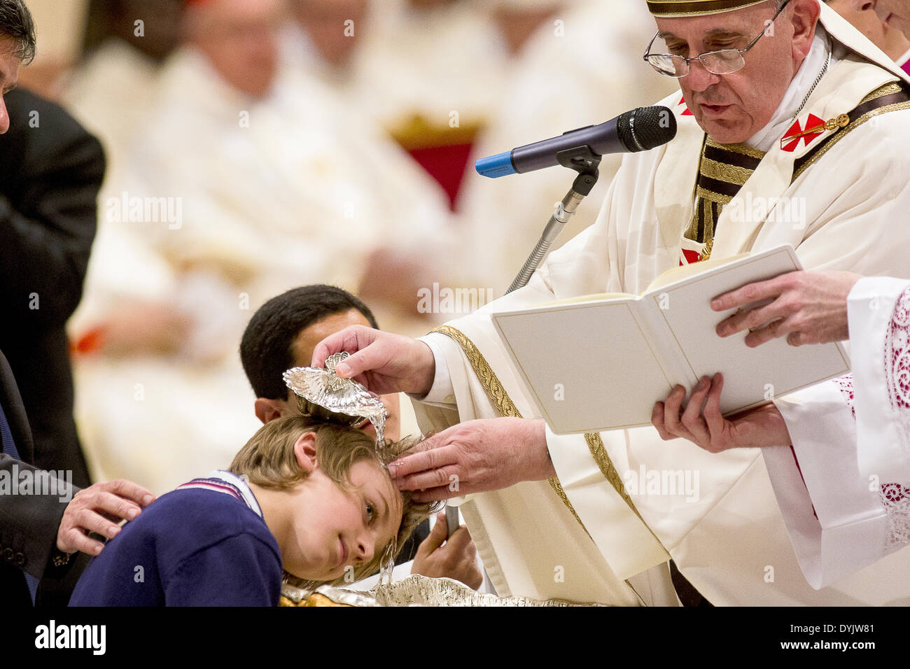 Vatican Vatican City 19th April 2014 Pope Francis Celebration of the Easter Vigil in the Holy Night  Francis Pope baptizes a child Credit:  Realy Easy Star/Alamy Live News Stock Photo