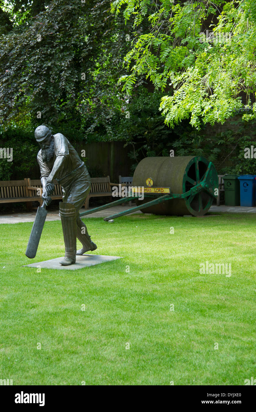 Statue of W.G. Grace at Lords cricket ground Stock Photo
