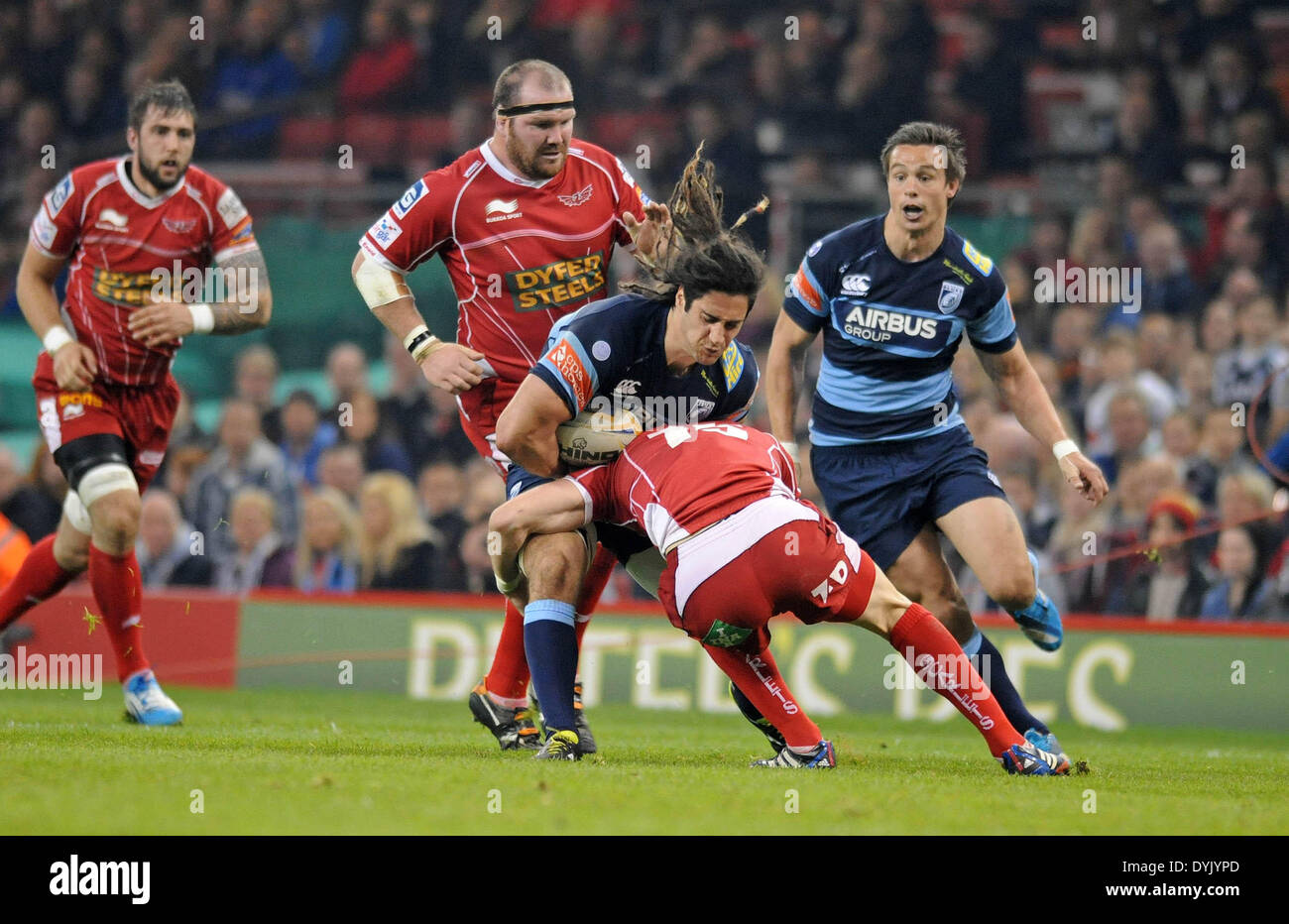 Josh navidi of cardiff blues hi-res stock photography and images - Alamy