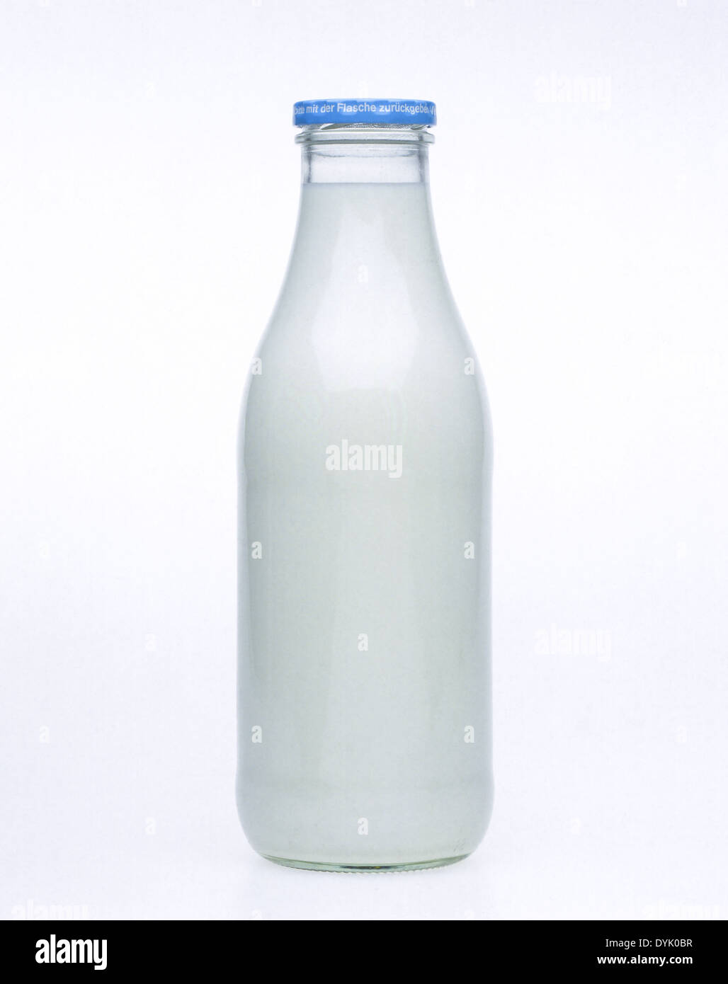Milch in einer Milchflasche aus Glas, Milk in a milk bottle from glass,  Milk, Milk Bottle, Glass Bottle, Food, Bottle, Drink, Healthy, Lactose,  Lactos Stock Photo - Alamy