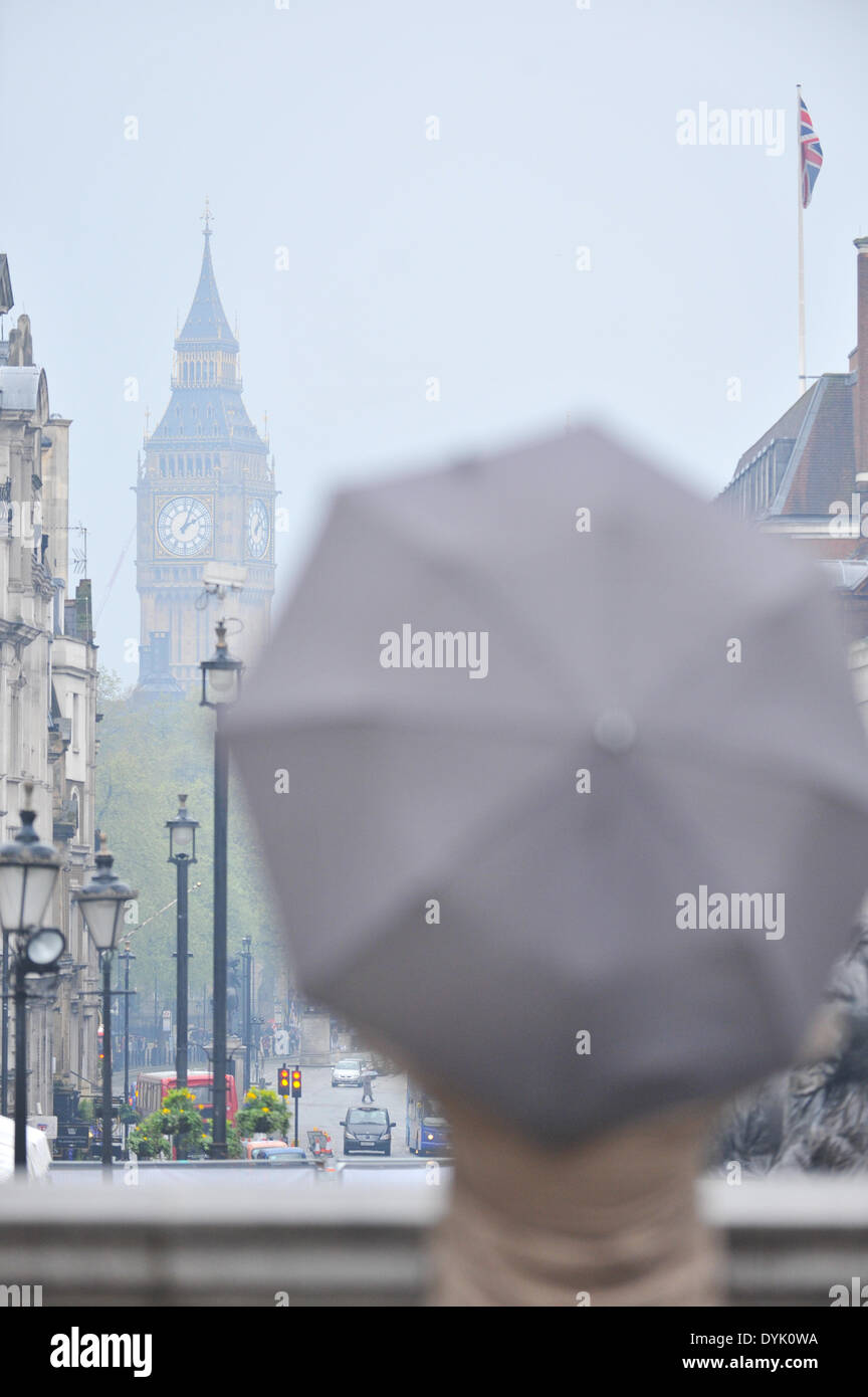 Big ben raining hi-res stock photography and images - Alamy
