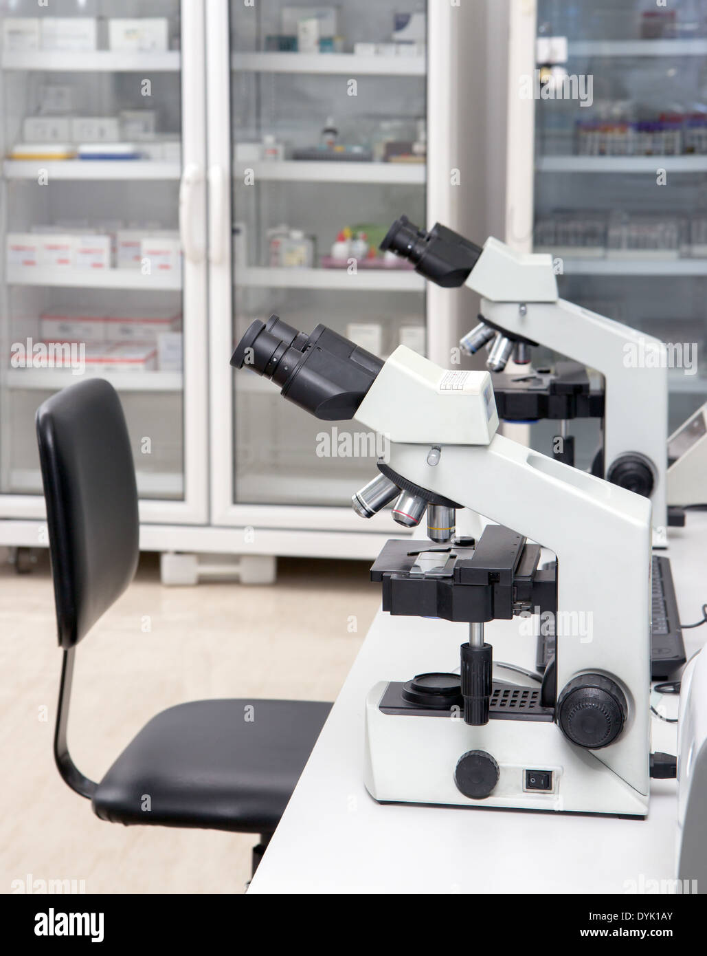 electronic microscopes on the table in a research lab Stock Photo Alamy