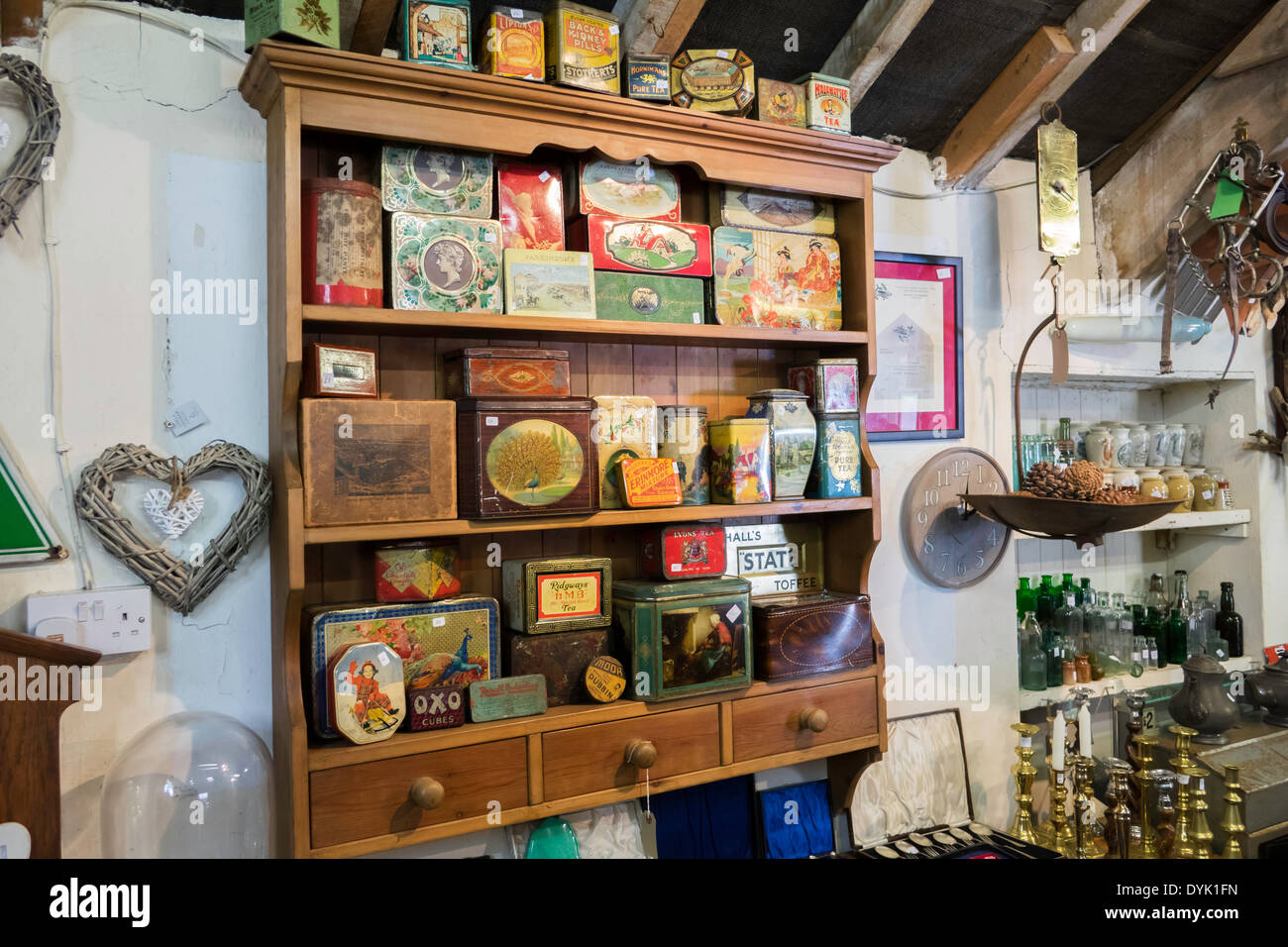 Old vintage tins hi-res stock photography and images - Alamy