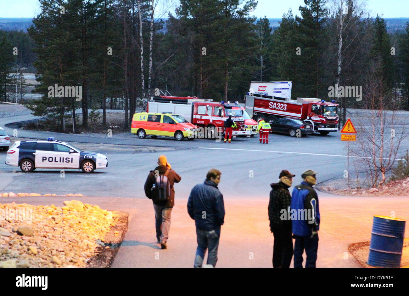 Jamijarvi, Finland. 20th Apr, 2014. Rescuers are seen at the Jamijarvi Airport, a popular gliding center shared by parachuting clubs, Finland, April 20, 2014. A small passenger plane carrying 10 parachuters crashed on Sunday near the Jamijarvi Airport in the Satakunta region, Southwest Finland, causing eight dead. © Zhang Xuan/Xinhua/Alamy Live News Stock Photo