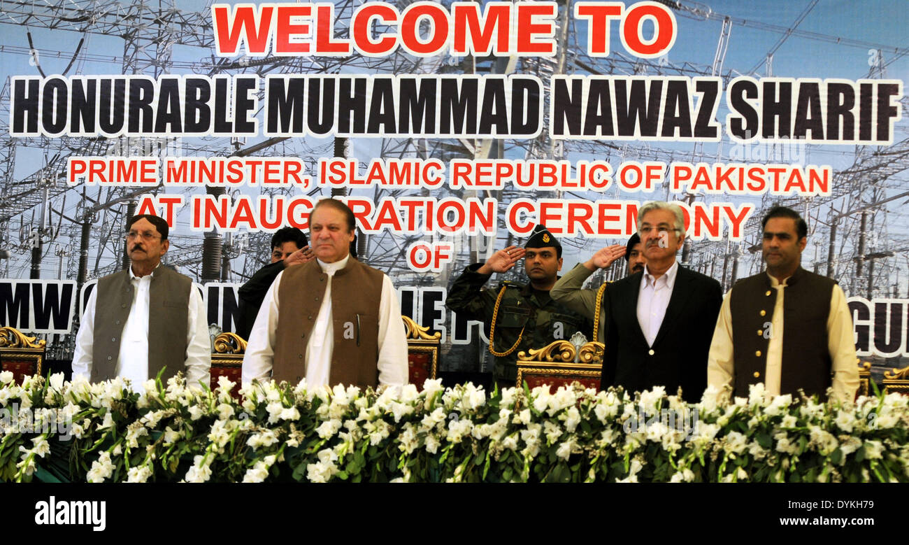 Guddu, Pakistan. 21st Apr, 2014. Pakistani Prime Minister Nawaz Sharif (2nd  L, front) attends the inauguration ceremony at Guddu power plant in Guddu,  Pakistan, April 21, 2014. Prime Minister Nawaz Sharif inaugurated