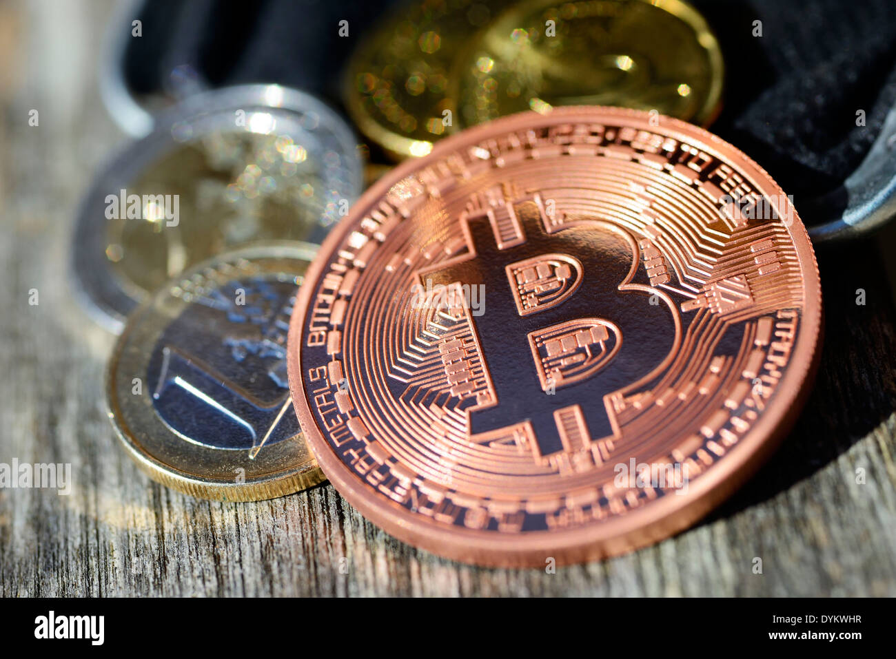 Bitcoin-Münze als Symbol für die digitale Online-Währung Stock Photo