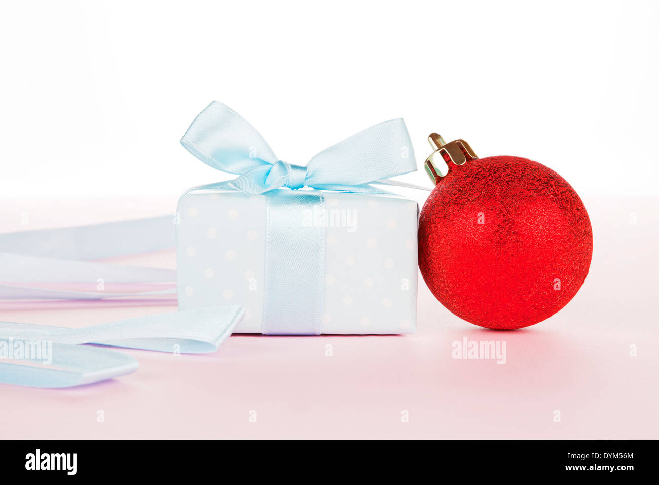 Present Ball Christmas ball wrap gift present hi-res stock photography and images ...