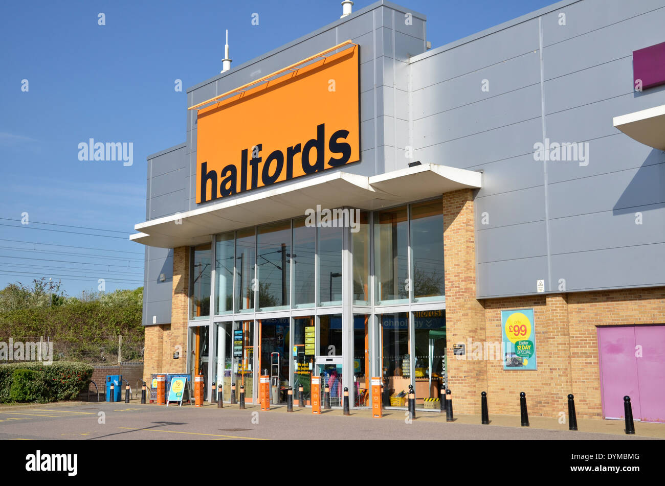 A Halford's car and cycle store in Stevenage, Hertfordshire Stock Photo