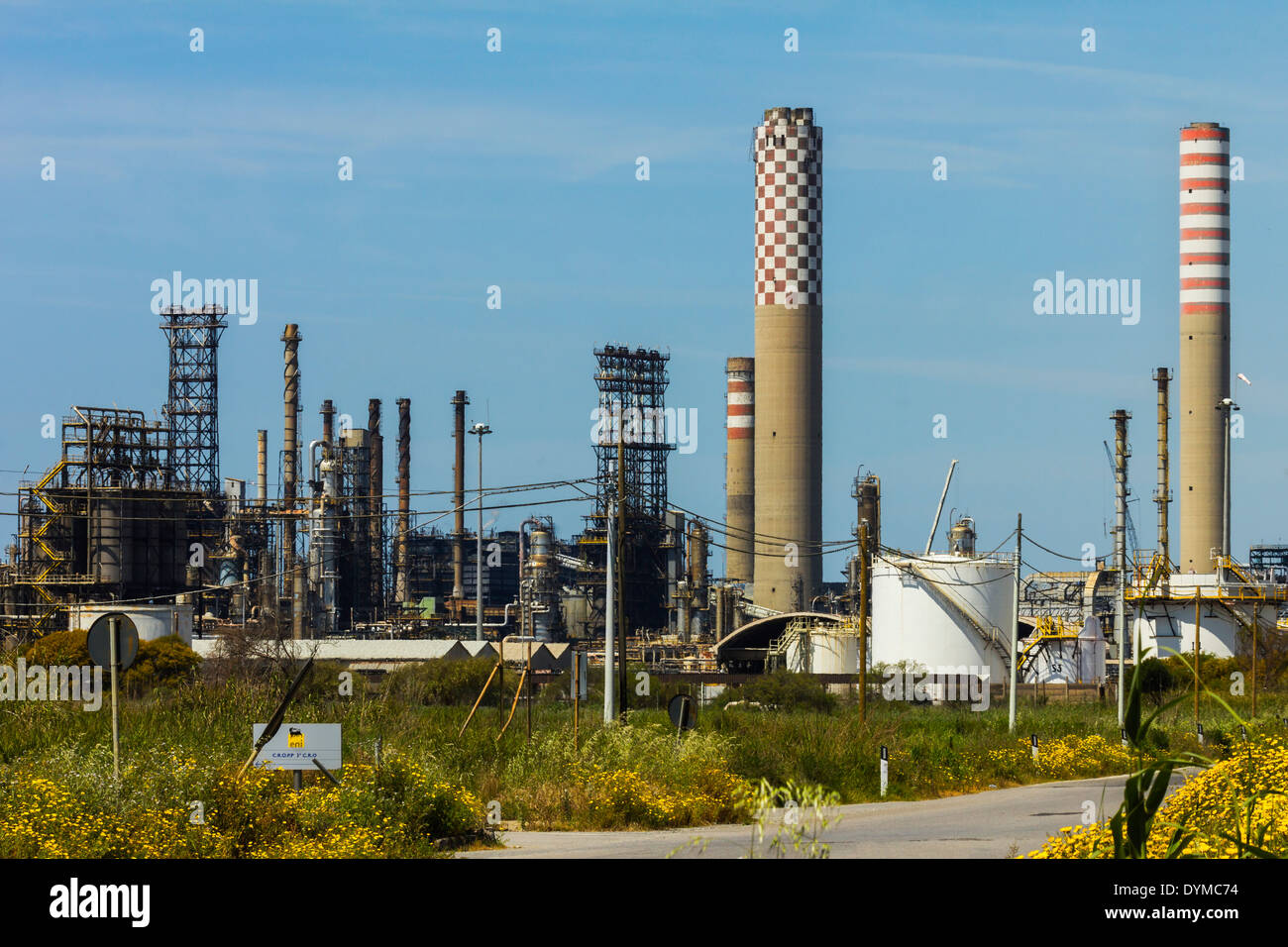 south-coast-gela-petrochemical-plant-refining-crude-oil-from-the-eni