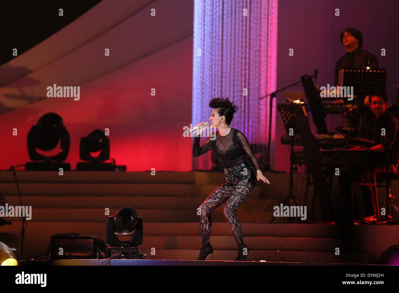 Taipei China 19th Apr 2014 Singers A Mei Tanya Chua Na Ying And taipei-china-19th-apr-2014-singers-a-mei-tanya-chua-na-ying-and