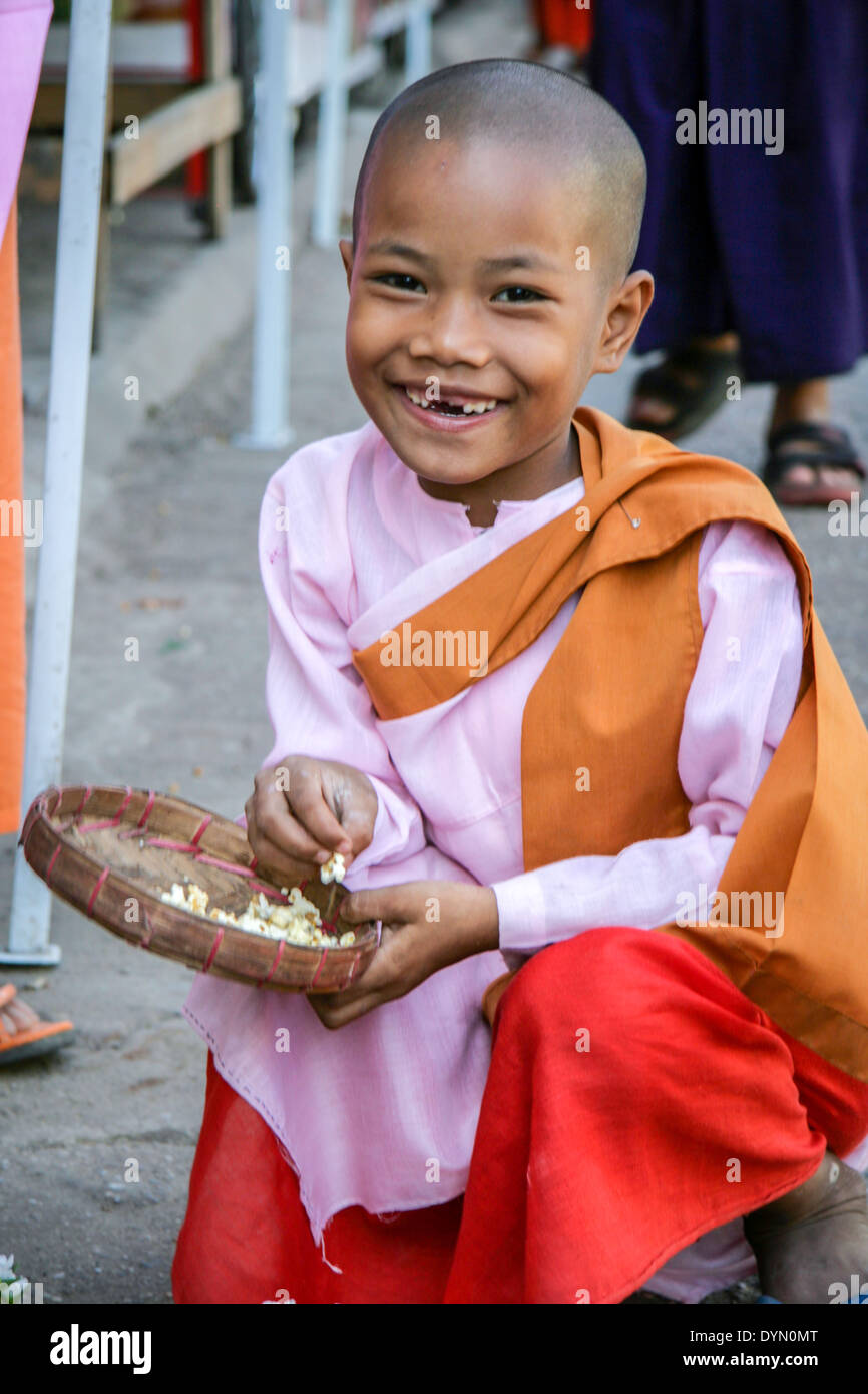 Smiles teeth hi-res stock photography and images - Alamy