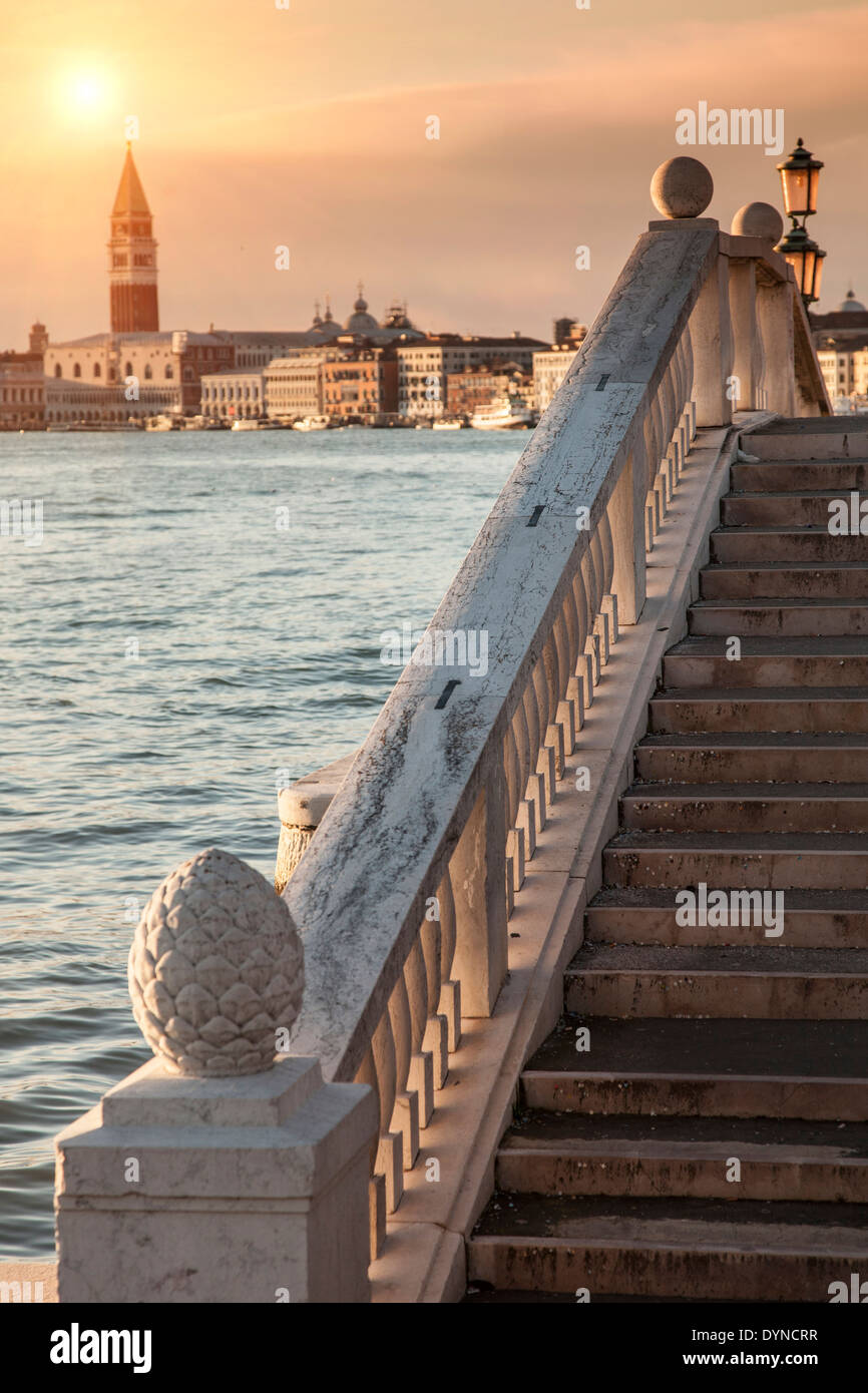 Railing venice italy hi-res stock photography and images - Alamy