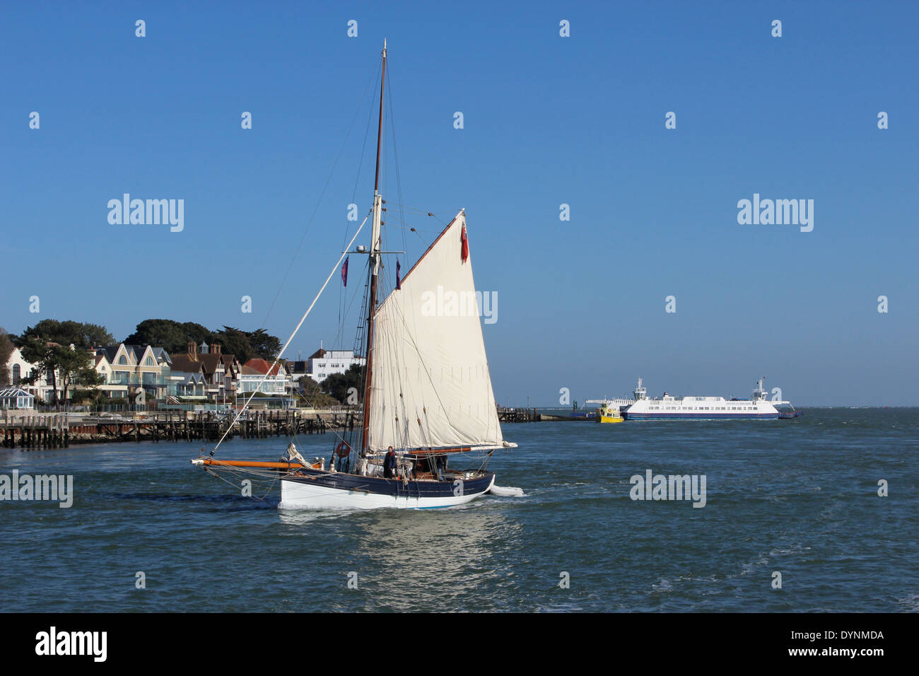 Square rigged sailing boat hi-res stock photography and images - Alamy