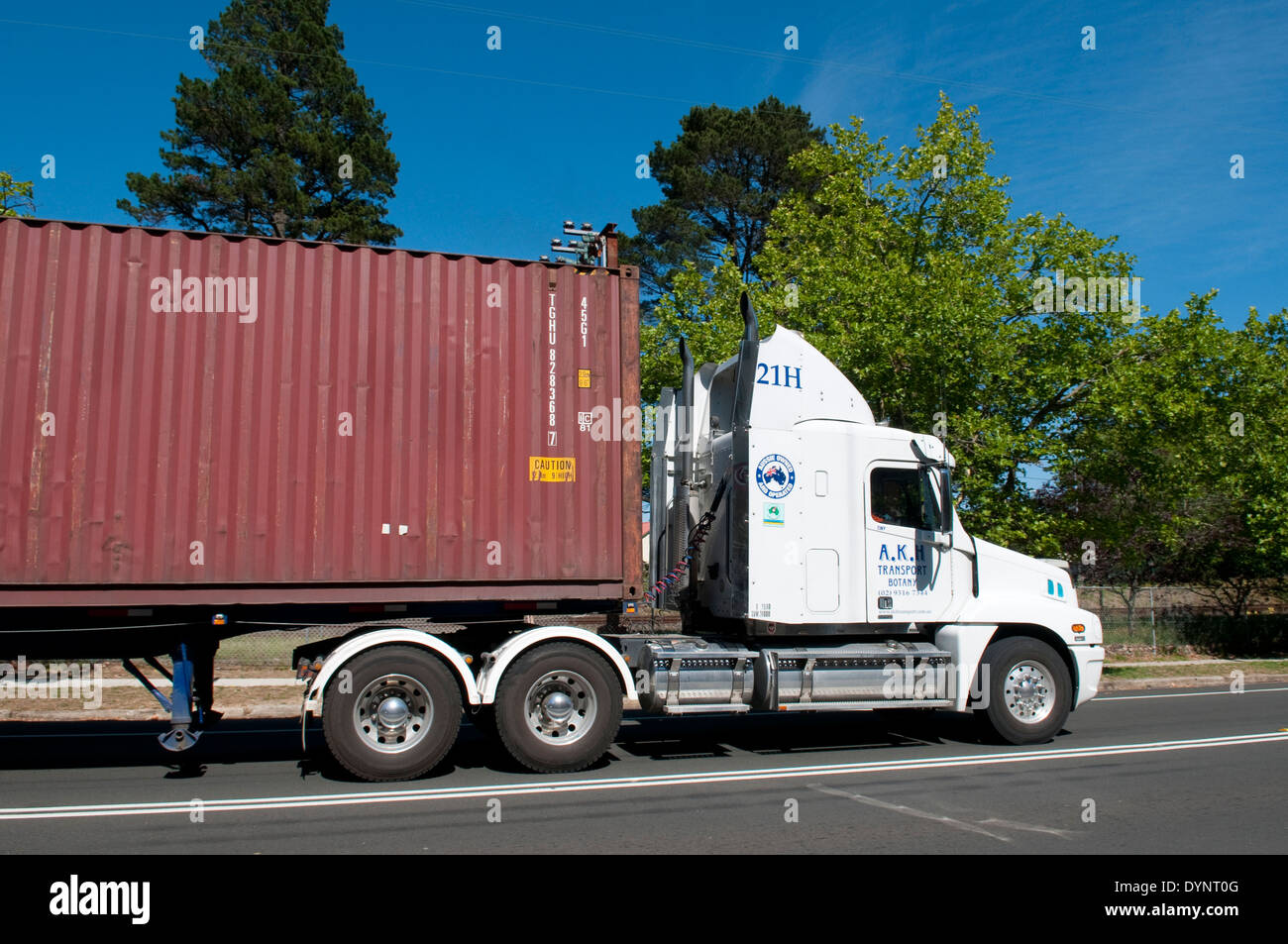 Giant articulated hi-res stock photography and images - Alamy