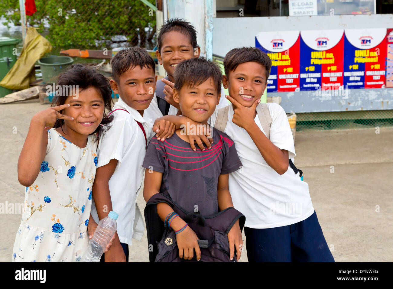 Children posing in the Port of Mangingisda in Puerto Princesa, Palawan ...