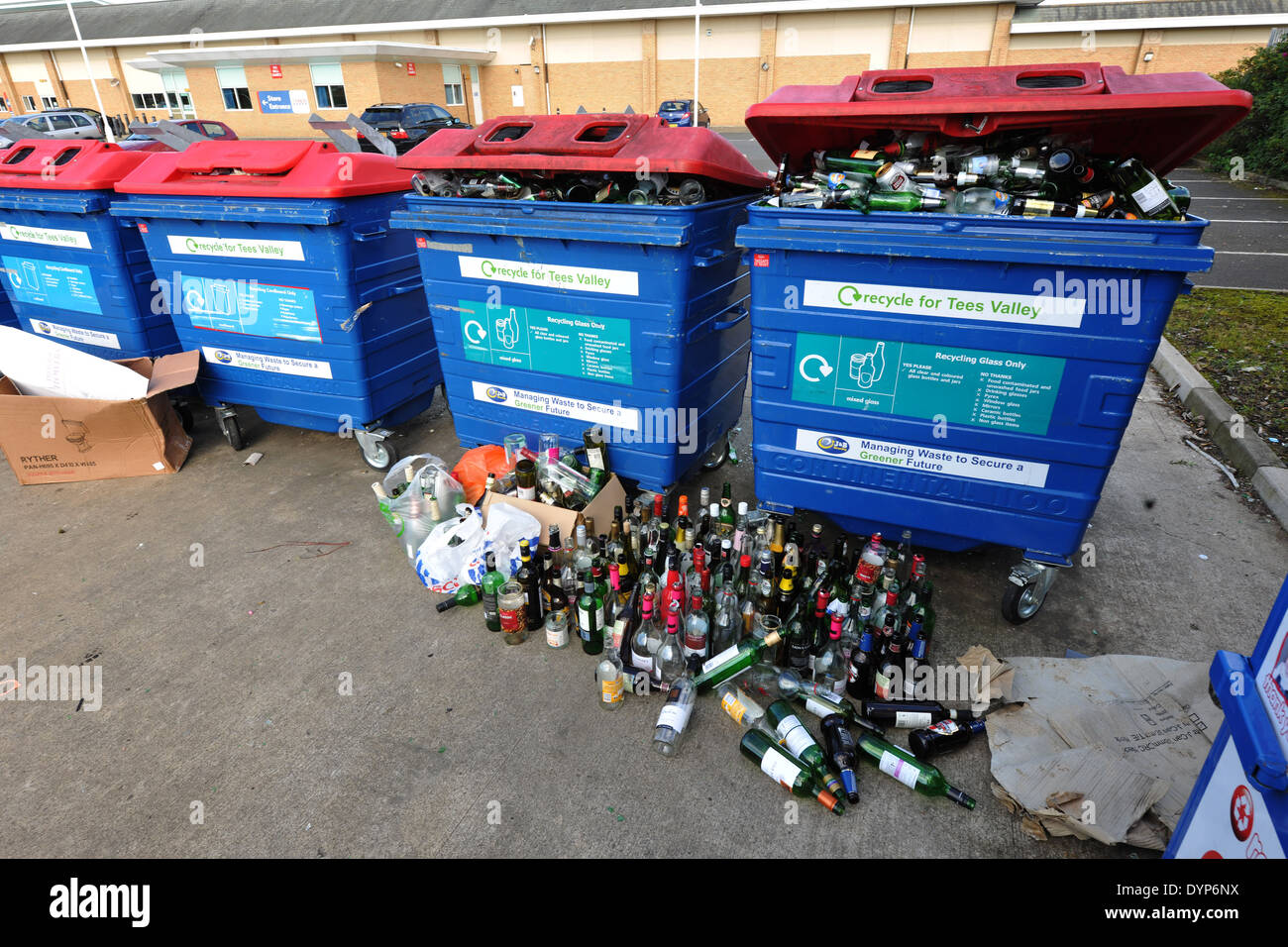 ReClcling items left outside full ReCycling bins Stock Photo Alamy