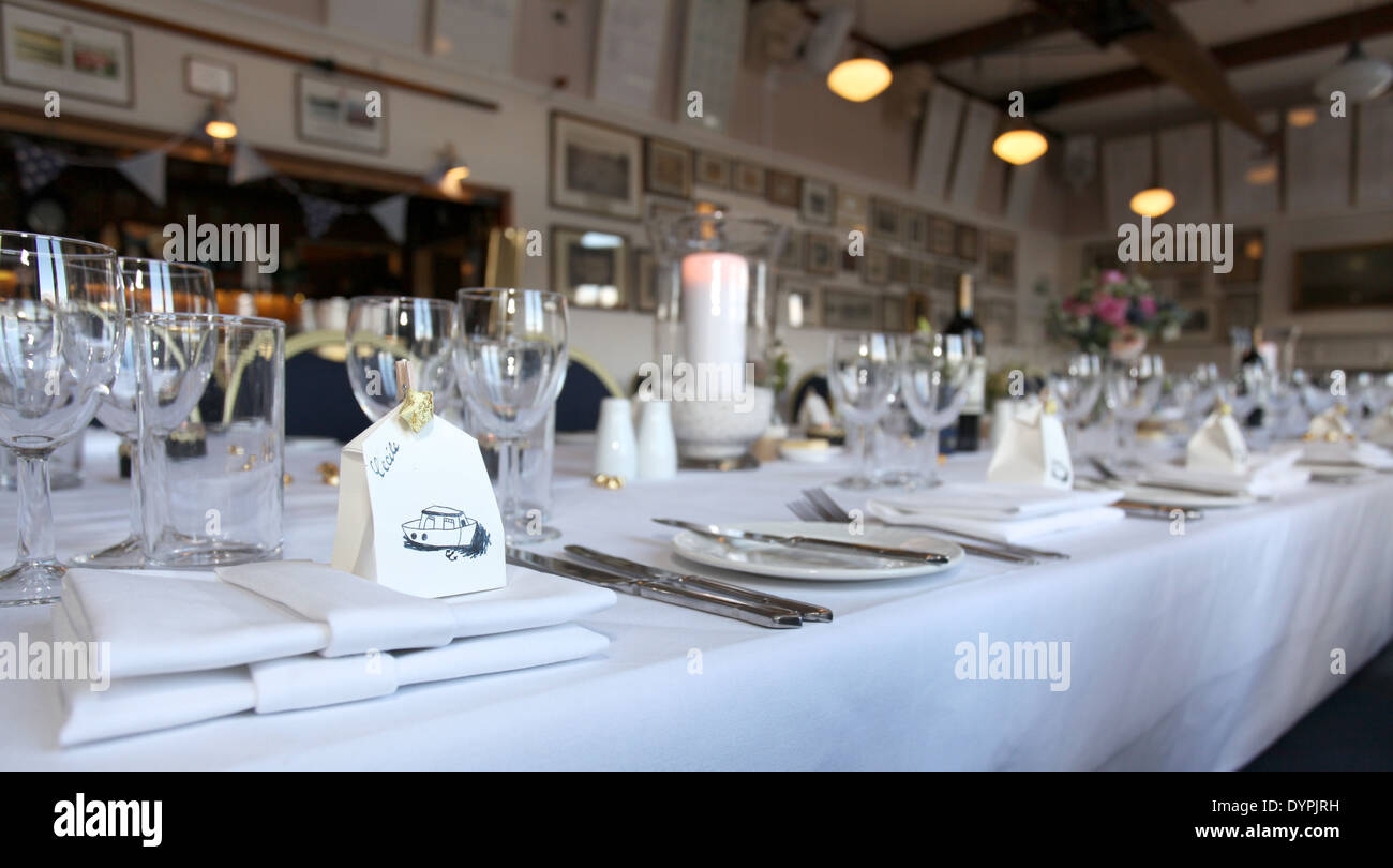 Wedding dinner place settings in the London Rowing Club, Putney Stock Photo  - Alamy, image size:1300x810