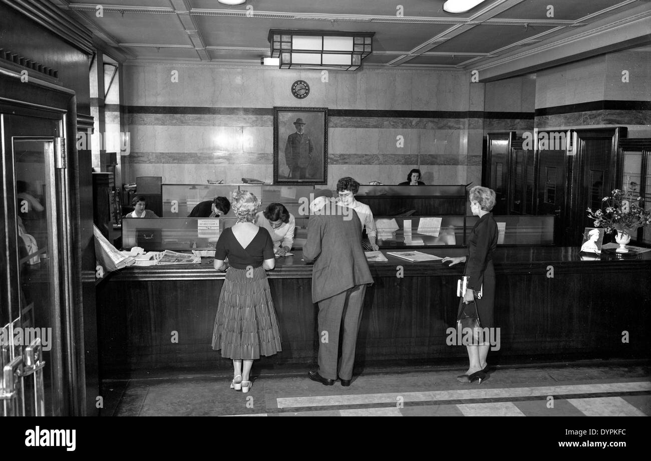 Express & Star newspaper office in Queen Street Wolverhampton West Midlands 1957 Stock Photo Alamy