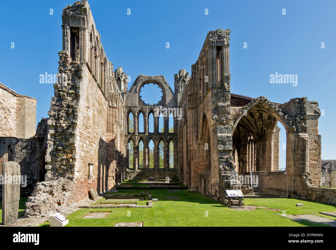 ELGIN CATHEDRAL INTERIOR DETAIL WINDOWS AND COLUMNS OF THE CHOIR AND PRESBYTERY  MORAY SCOTLAND Stock Photo