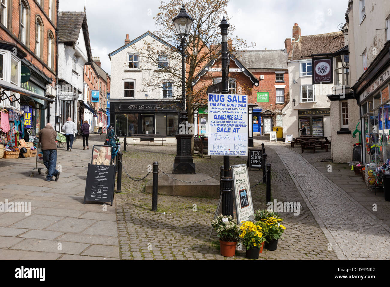 ashbourne town centre derbyshire england Stock Photo Alamy