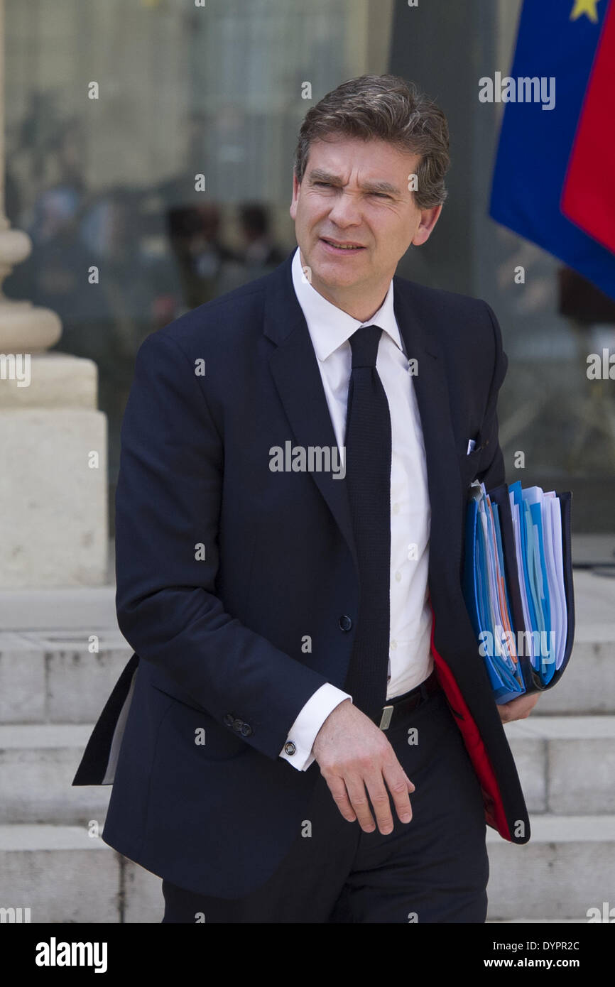 Paris, FRA. 23rd Apr, 2014. French Economy Minister Arnaud Montebourg leaves the Elysee palace on April 23, 2014, in Paris, after the weekly cabinet meeting. (Photo/Zacharie Scheurer) © Zacharie Scheurer/NurPhoto/ZUMAPRESS.com/Alamy Live News Stock Photo