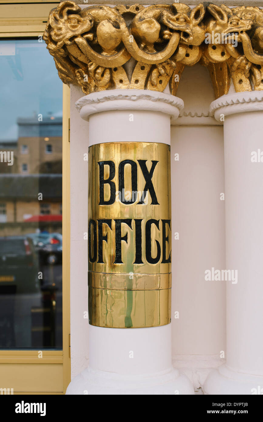 Theatre royal bath audience hires stock photography and images Alamy
