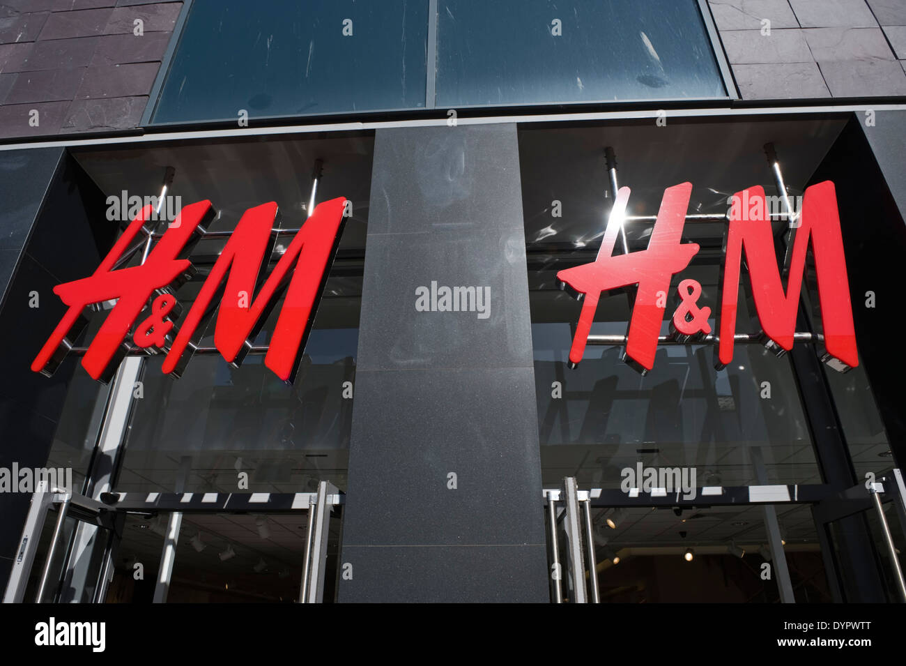 H&M store on the High Street Bangor Gwynedd North Wales UK Stock Photo -  Alamy