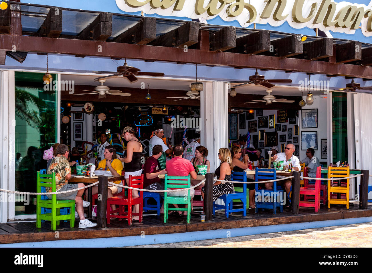 Introducir 86+ imagen carlos n charlies cozumel mexico Abzlocal.mx