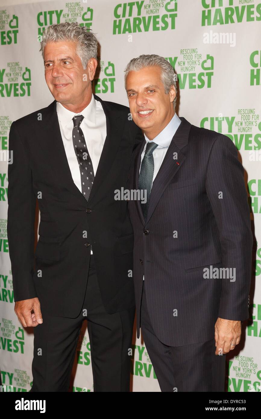 Eric ripert and anthony bourdain hi-res stock photography and images ...