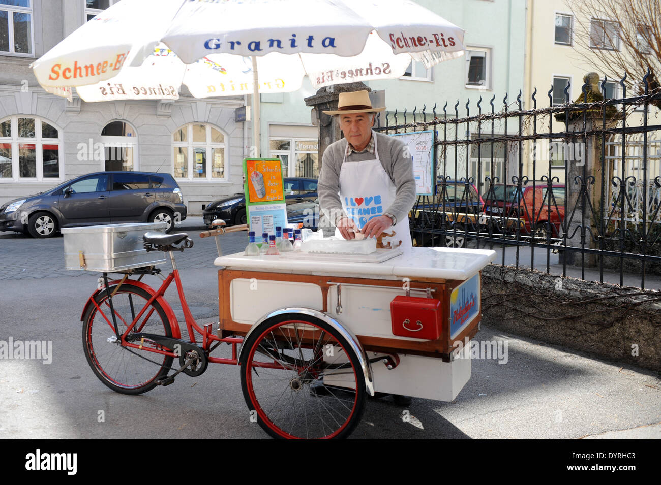 Ice cream vendor munich hires stock photography and images Alamy