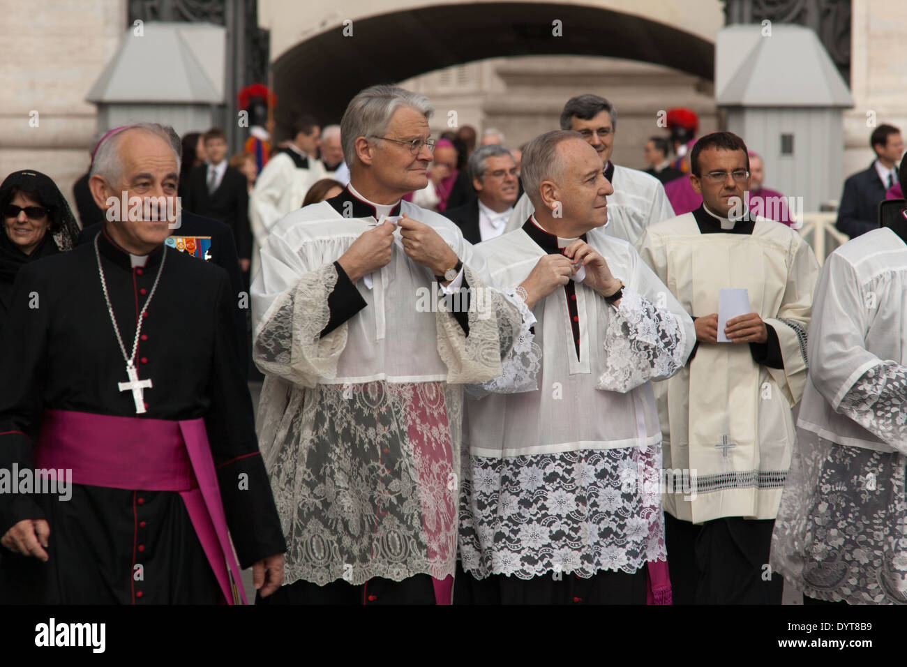 Pope Benedict XVI celebrates the mass of Beatification of John Paul II ...
