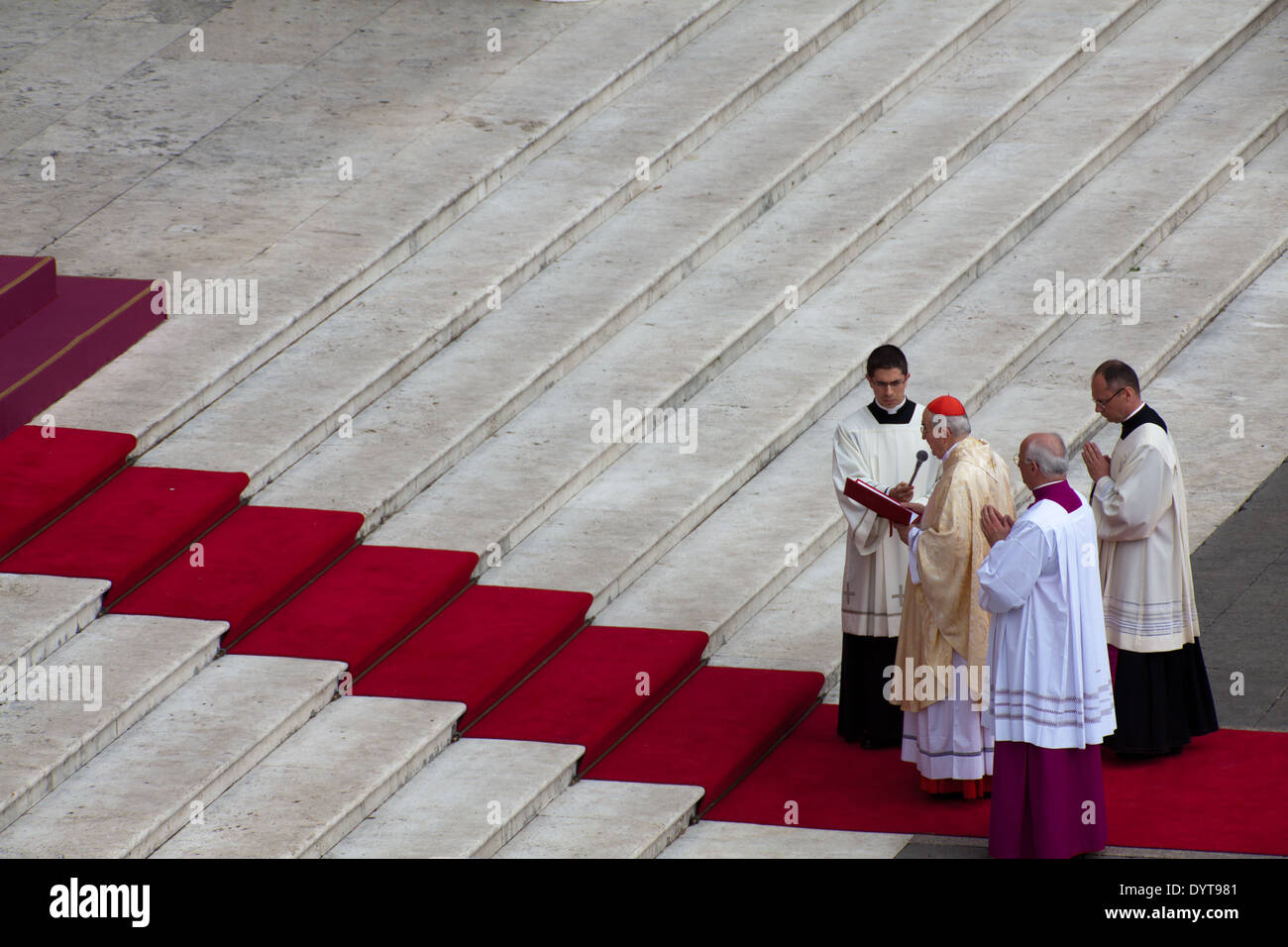 Pope Benedict XVI celebrates the mass of Beatification of John Paul II ...