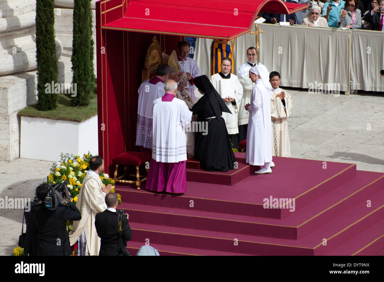 Pope Benedict XVI celebrates the mass of Beatification of John Paul II ...