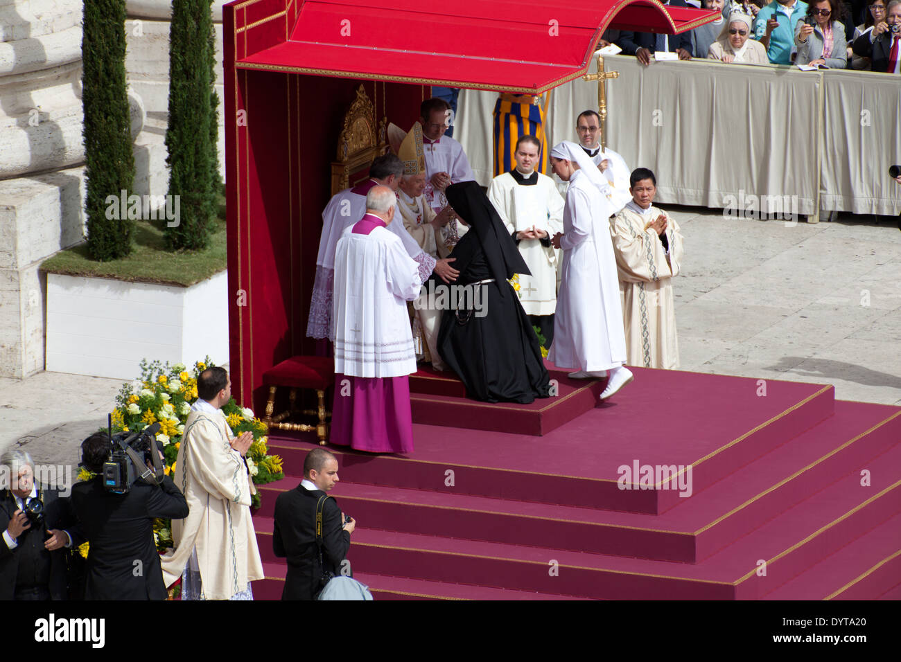 Pope Benedict XVI celebrates the mass of Beatification of John Paul II ...