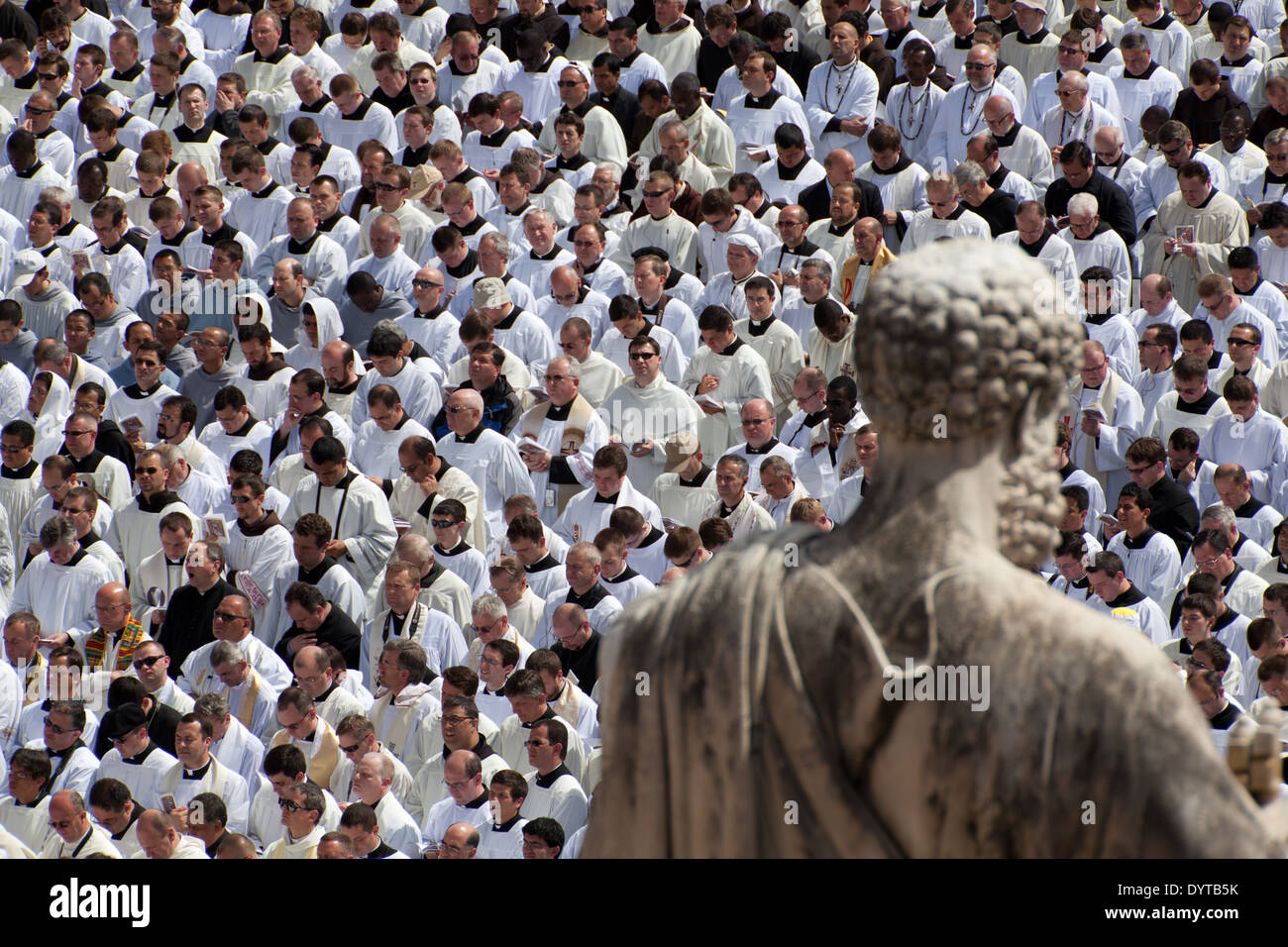 Pope Benedict XVI celebrates the mass of Beatification of John Paul II ...