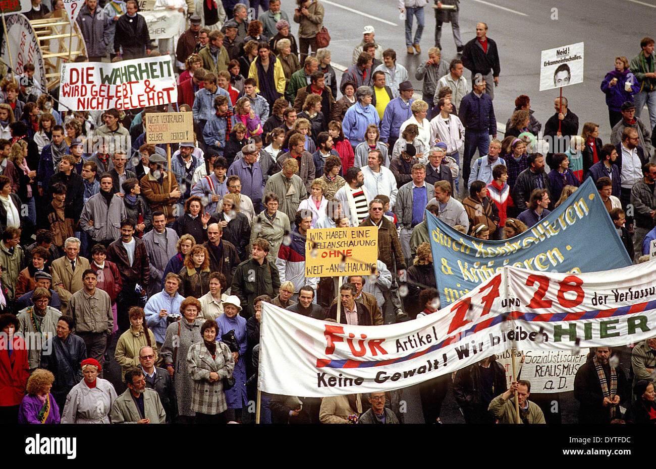 Berlin 1989 High Resolution Stock Photography and Images - Alamy
