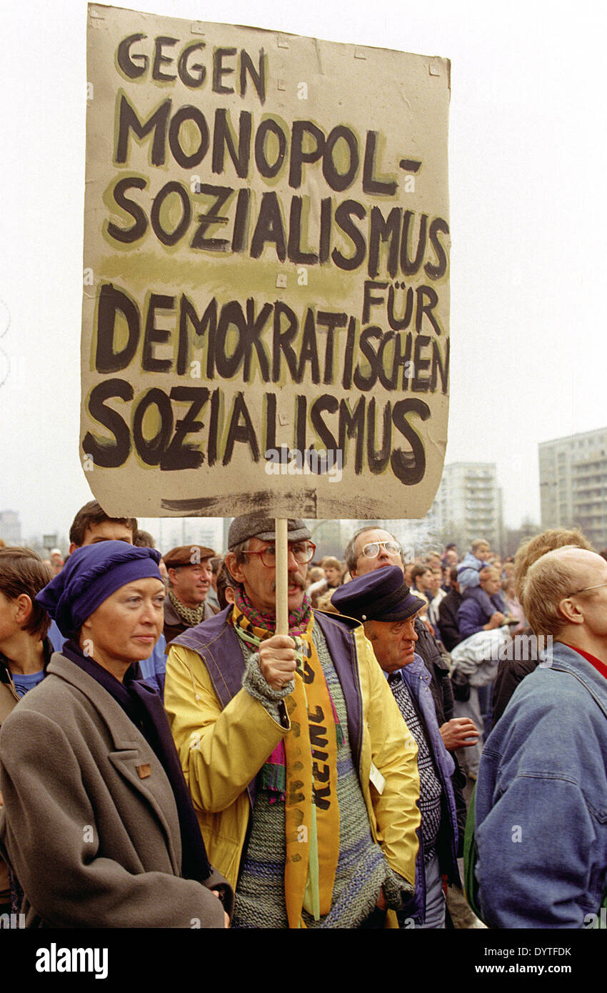 28 04 1989 hires stock photography and images Alamy