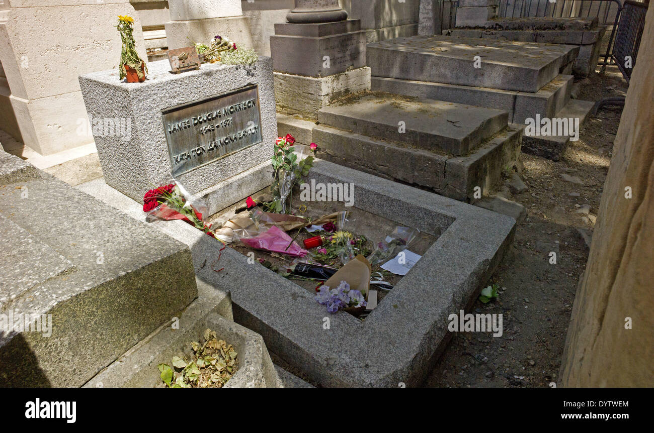 Jim Morrisons Grave Pere Lachaise Cemetery High Resolution Stock Photography and Images Alamy