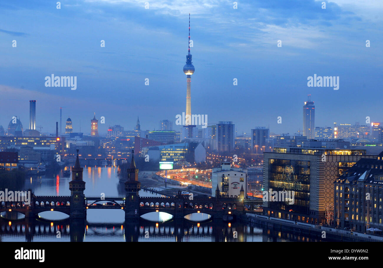 Berlin 04 02 hi-res stock photography and images - Alamy