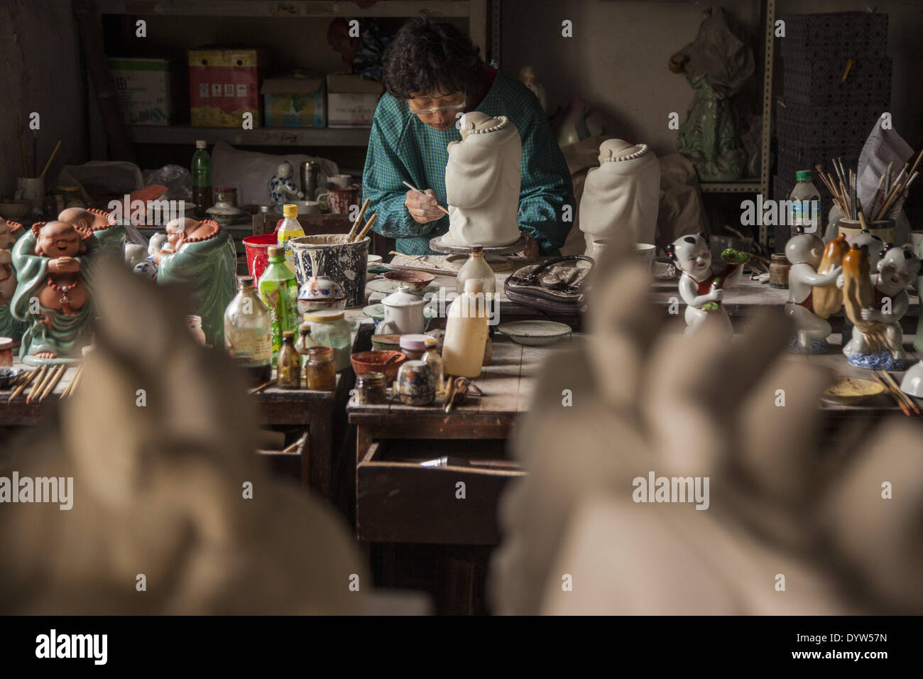 Porcelain figurine hires stock photography and images Alamy